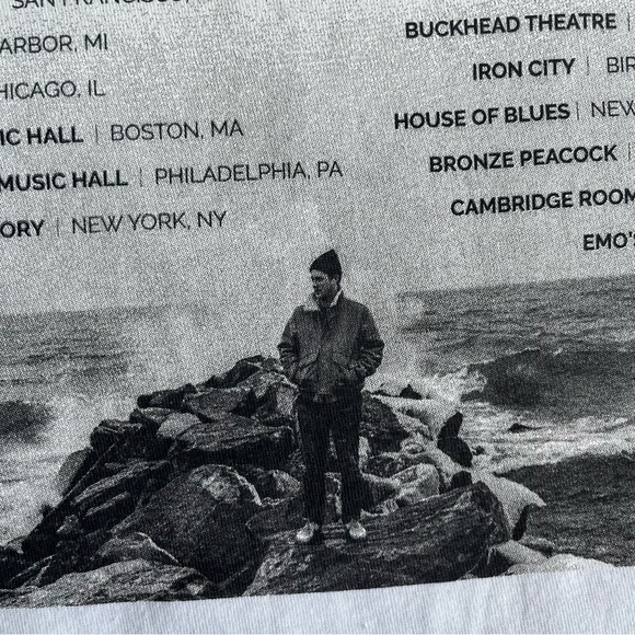 Schitt's Creek Patrick (Noah Reid) Limited Edition Tour Shirt NWOT size MED - Picture 6 of 11